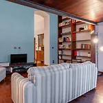 In Centro, 5 Posti Letto: Ca\' Cybeles